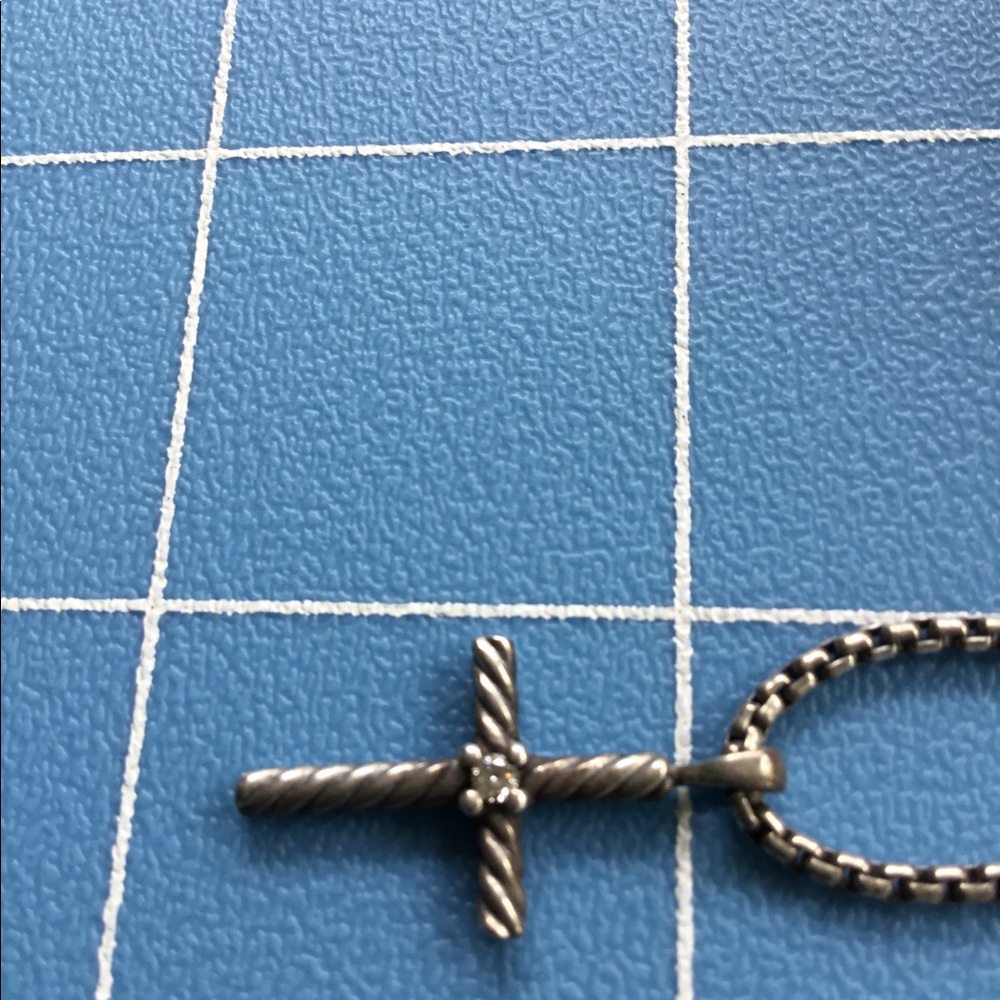 David Yurman Diamond Cross Pendant and Chain EUC see photos - Picture 8 of 10